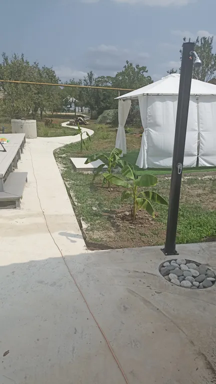 Дом у горной реки