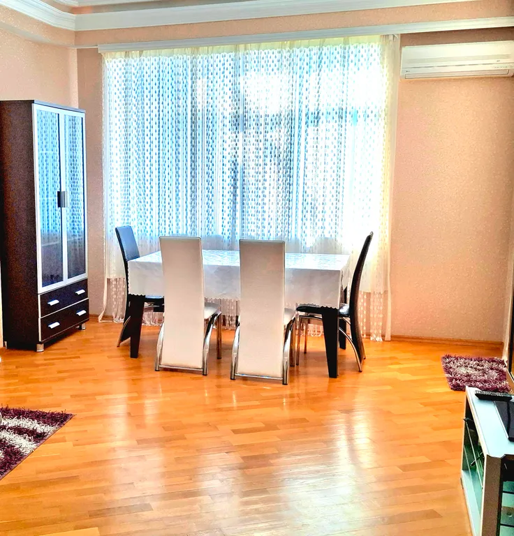 2-комнатная квартира в новопостроенном доме в центре