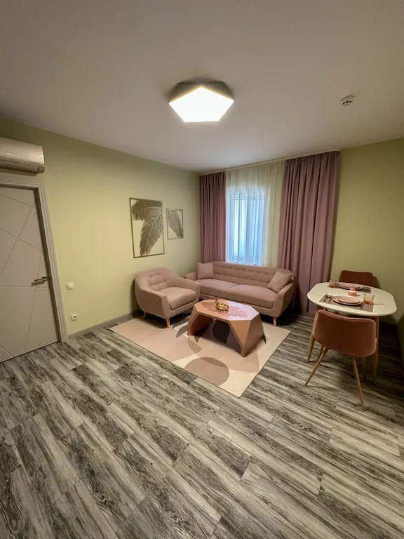 Двухкомнатный Апартамент класса ДеЛюкс с отдельной спальней и кухней