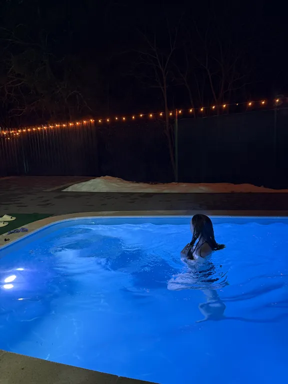 Домик для отдыха с банькой и теплым бассейном