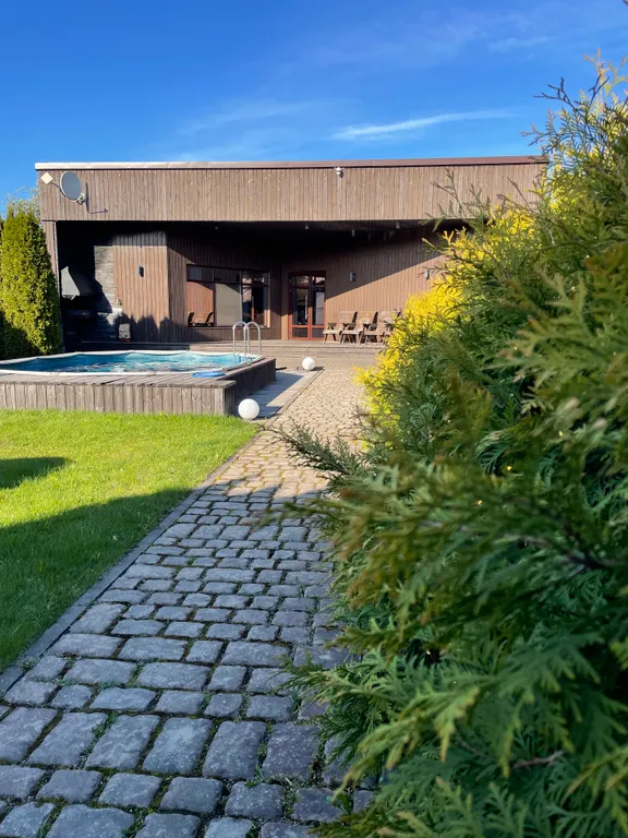 Коттедж Гостевой дом с бассейном и баней — аренда посуточно в Псков