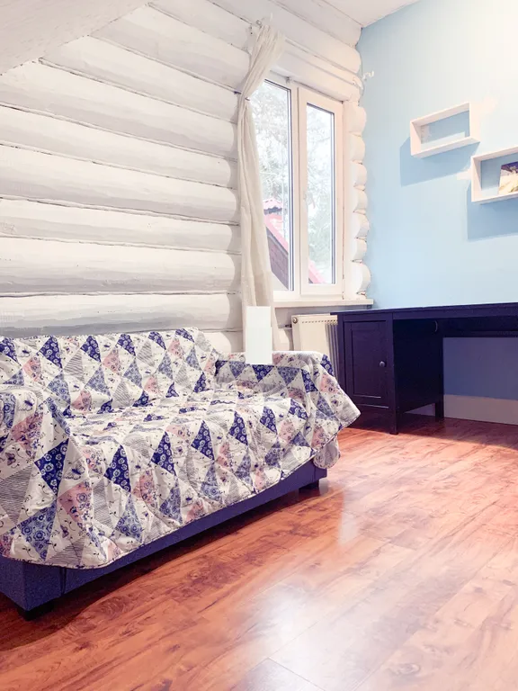 Дом в соснах