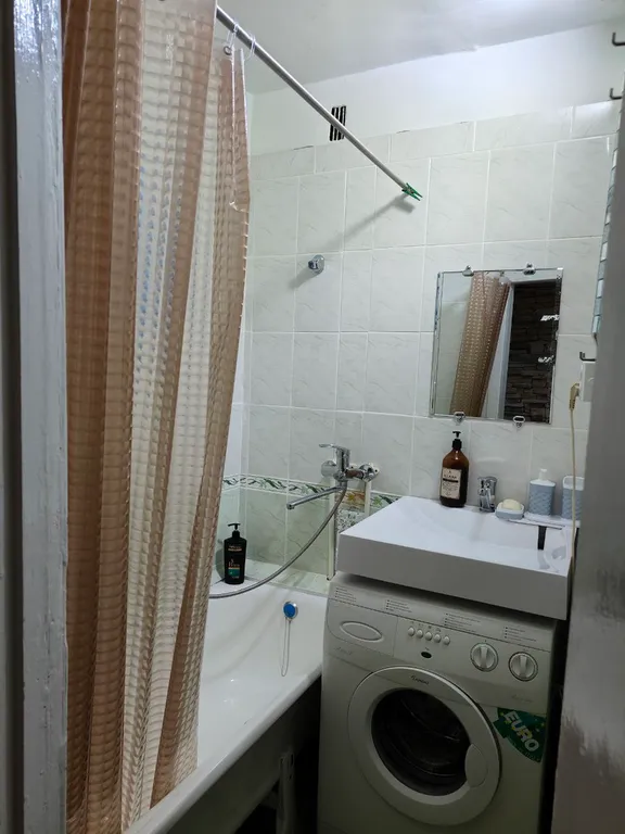 Красивый вид с 2 балконов на горы и реку