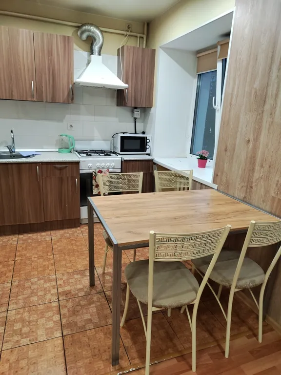 3-комнатная Квартира — аренда посуточно в Омск