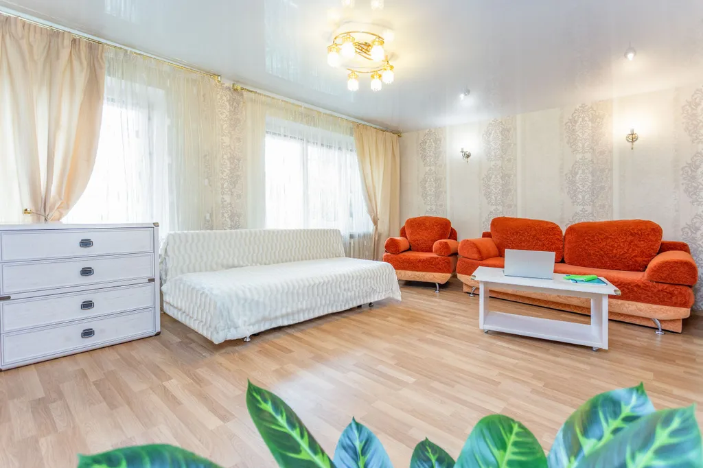 Просторная 3-х комнатная квартира возле станции метро Молодежная