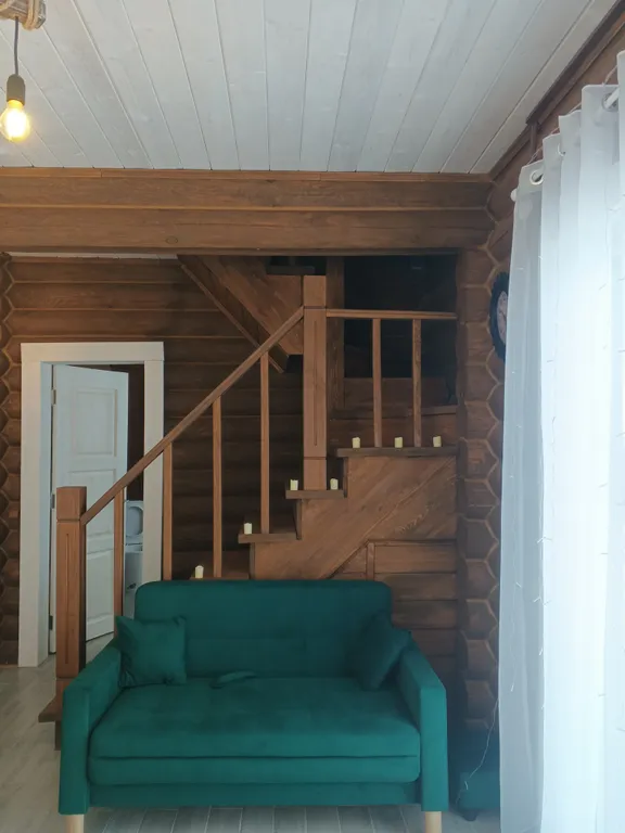 Уютный домик возле озера