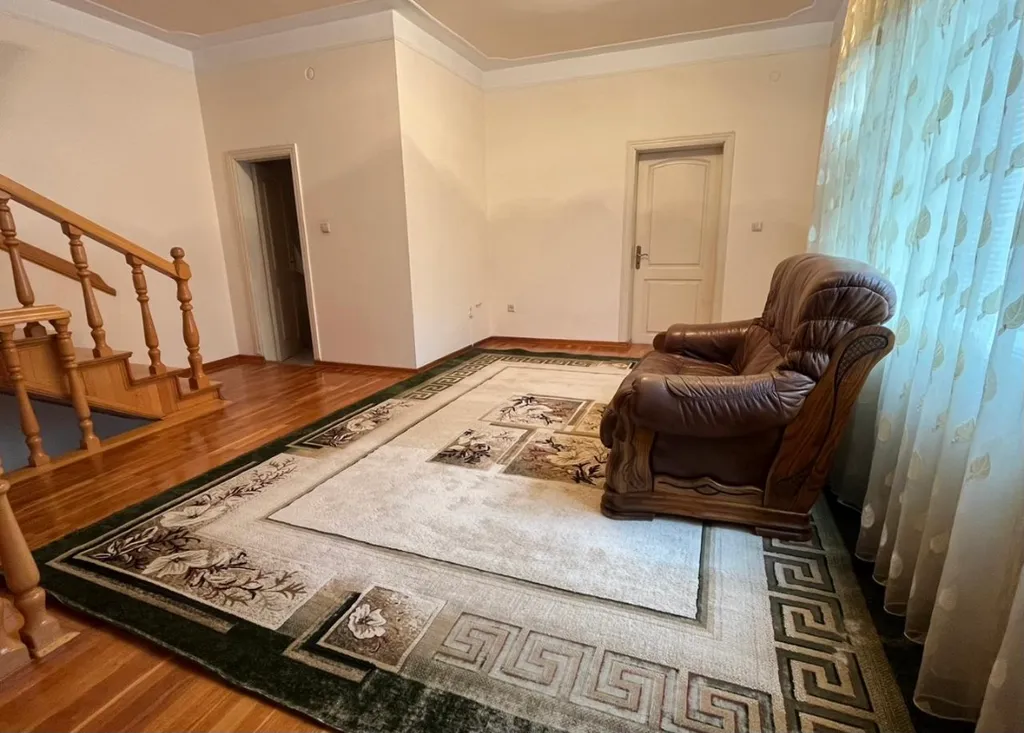 Уютный дом в самом центре города