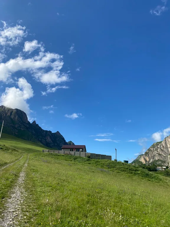 Коттедж 1-комнатный Дом — аренда посуточно в Владикавказ