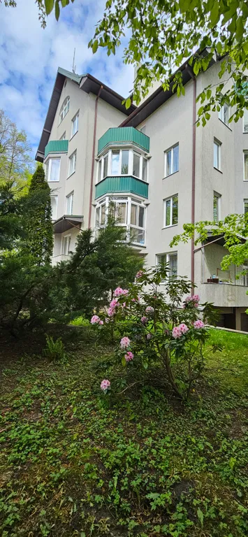 Двухуровневая квартира у озера Тихое