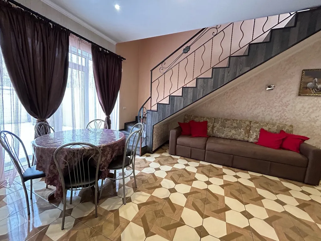 Коттедж 3-комнатный Дом — аренда посуточно в Зелёная Поляна