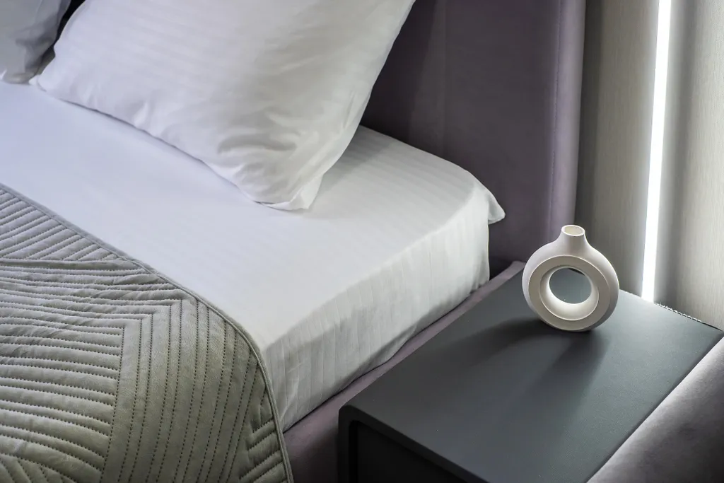 Просторная дизайнерская студия для троих