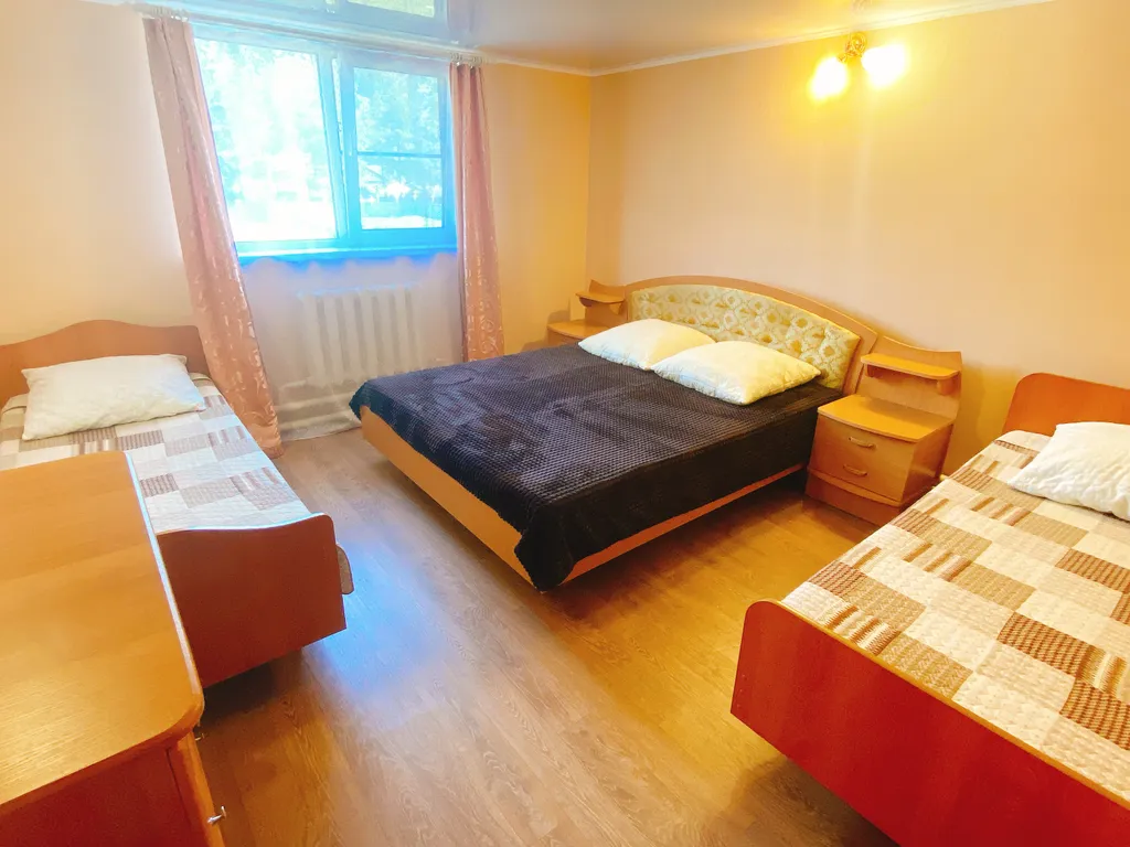 Коттедж Дом с двумя спальнями — аренда посуточно в Чемал