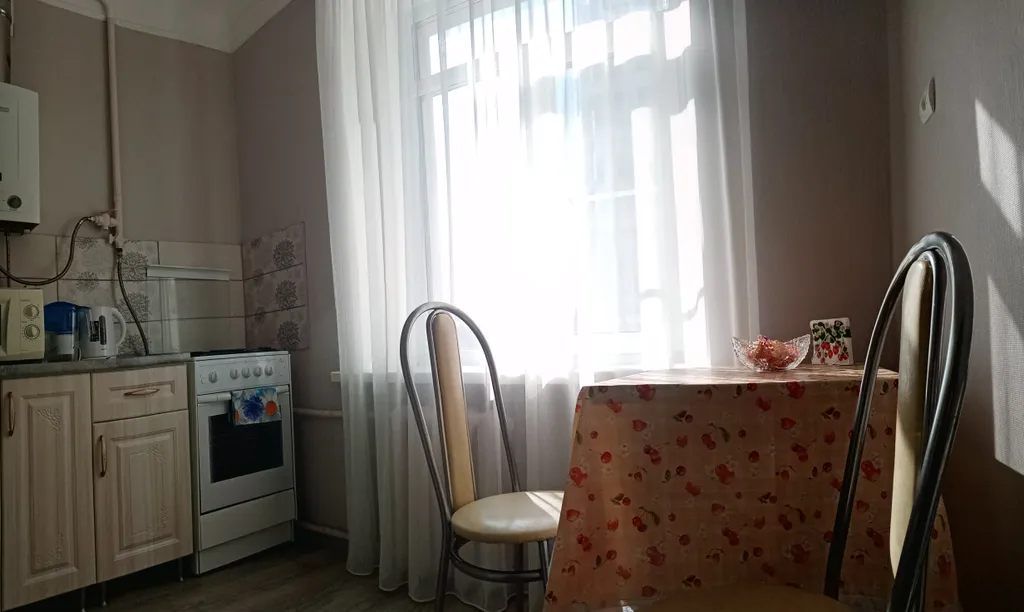 Квартира Квартира в 3 минутах от вокзала и Клиники Миротворцева — Саратов