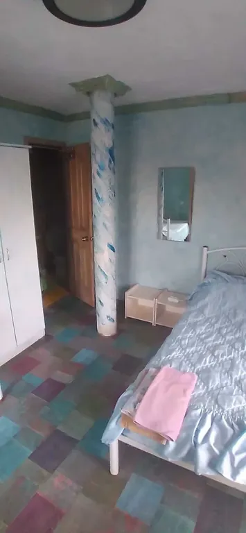 Номер на троих у самого моря.