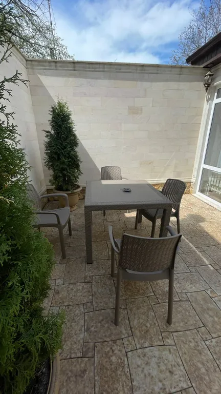 Новый уютный чистый дом в центре города