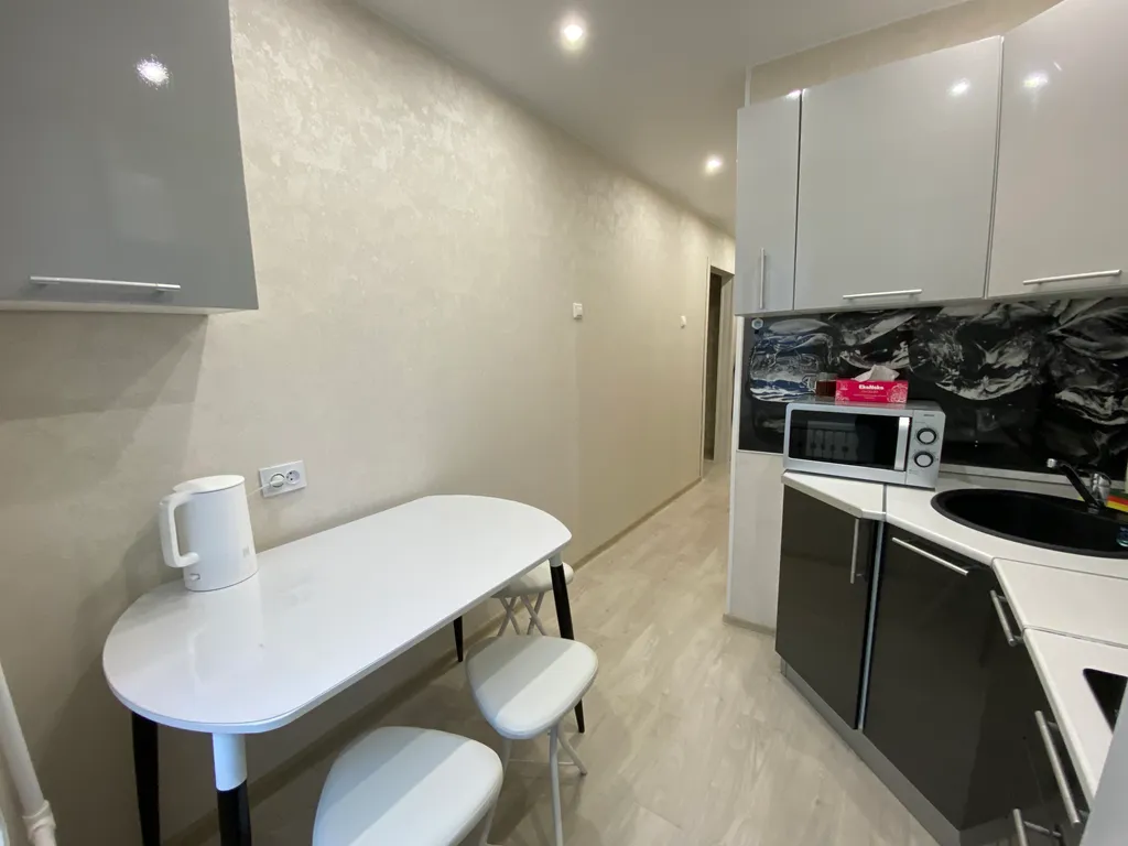 Уютная квартира в Ленинском районе, остановка Садовая