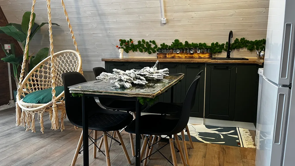 З-комнатный дом У Озера в лесу