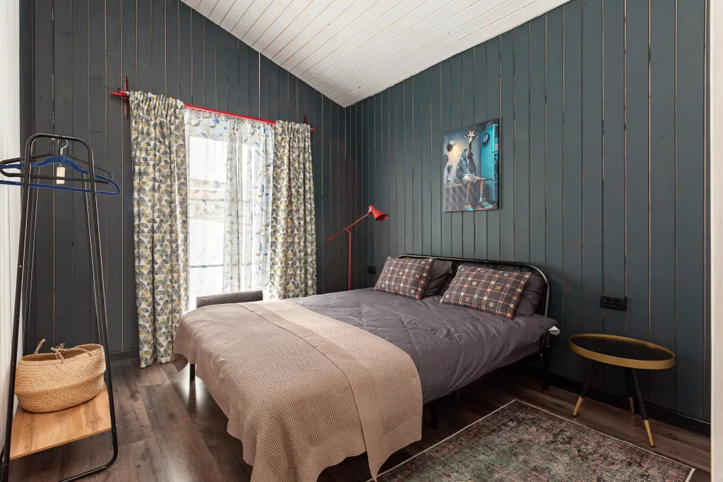 Атмосферный дом с баней в лесу