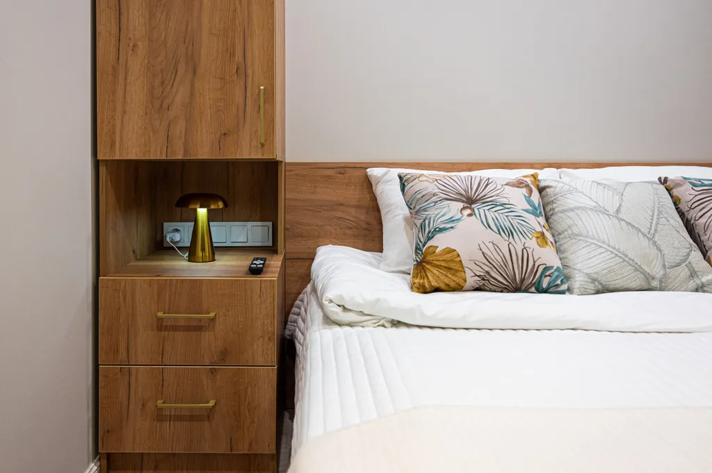 Трёхкомнатная квартира на набережной в центре Великого Новгорода