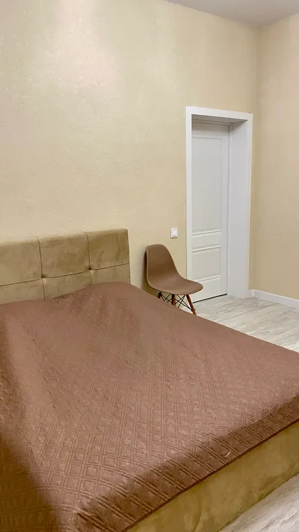 Большой новый дом в черте города