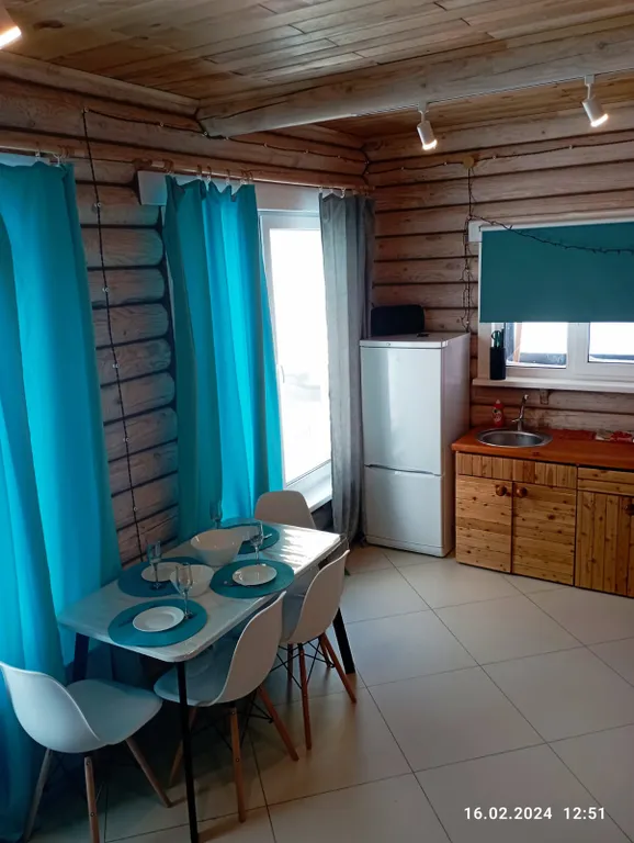 Уютный домик недалеко от горы