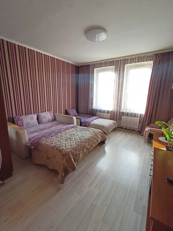 Уютная двухкомнатная квартира возле метрo Нeкpaсoвкa