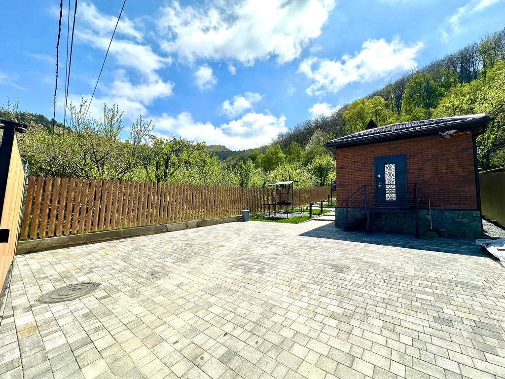 А-фрейм с видом на горы