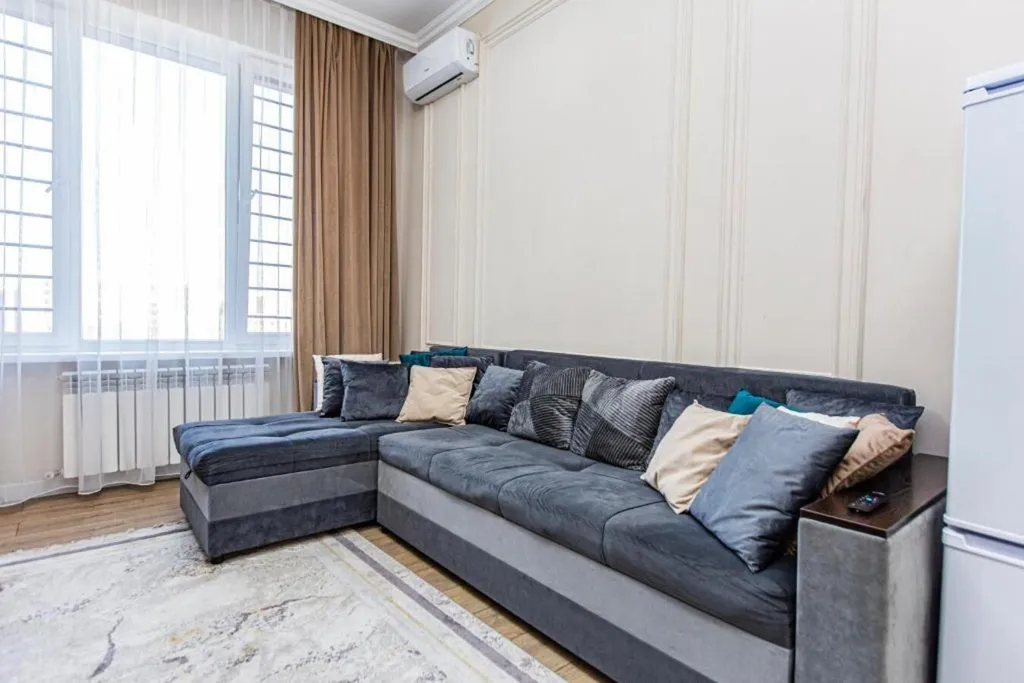 3-ком квартира Bayhouse около ТРЦ MEGA Alma-Ata для 6-х гостей