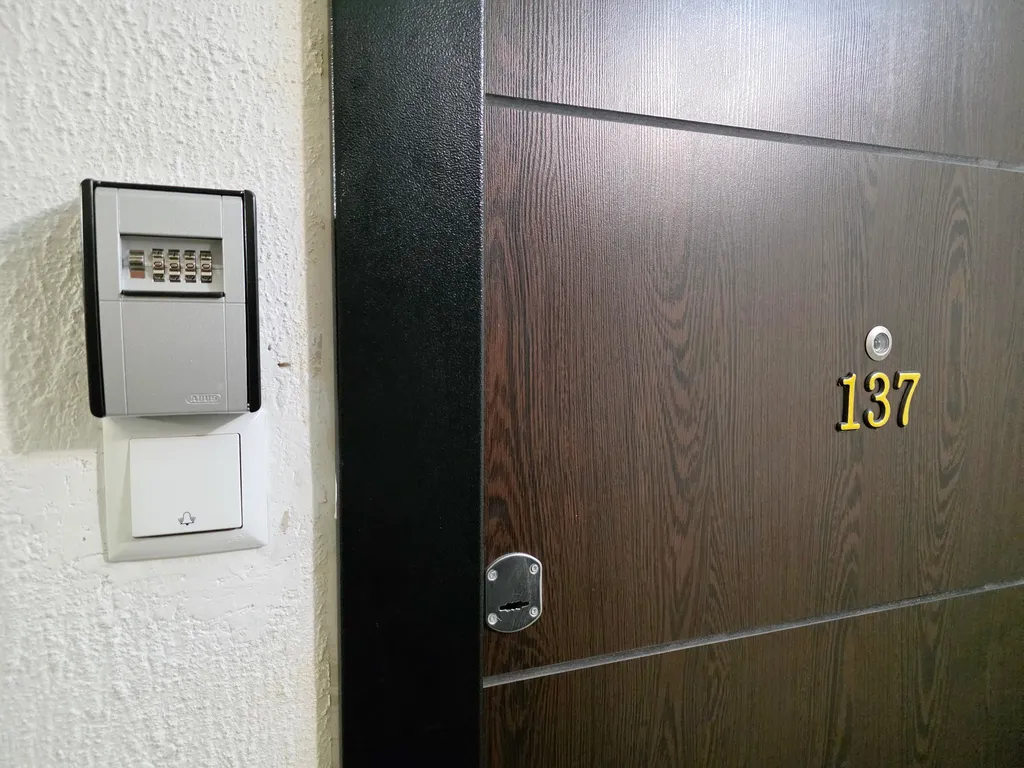 Уютная квартира с большим балконом и видом на город