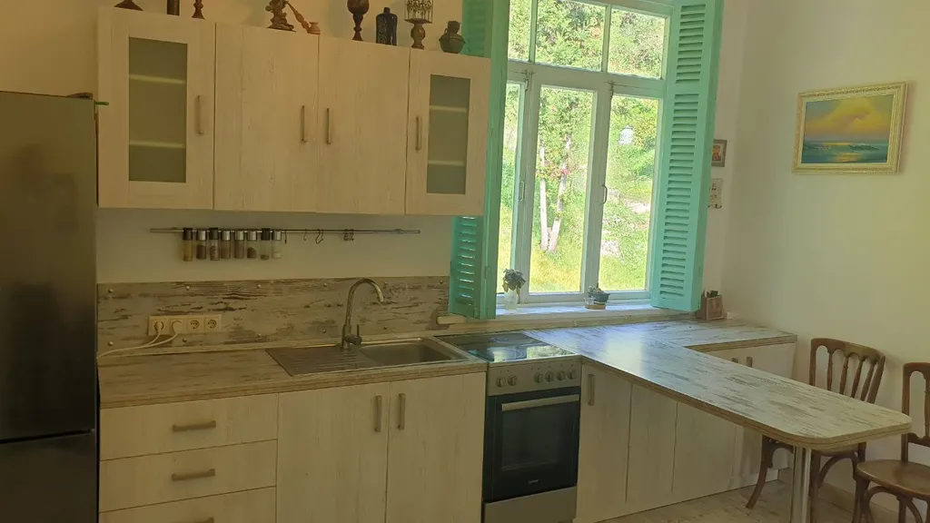 Коттедж Дом для большой семьи — Сухум