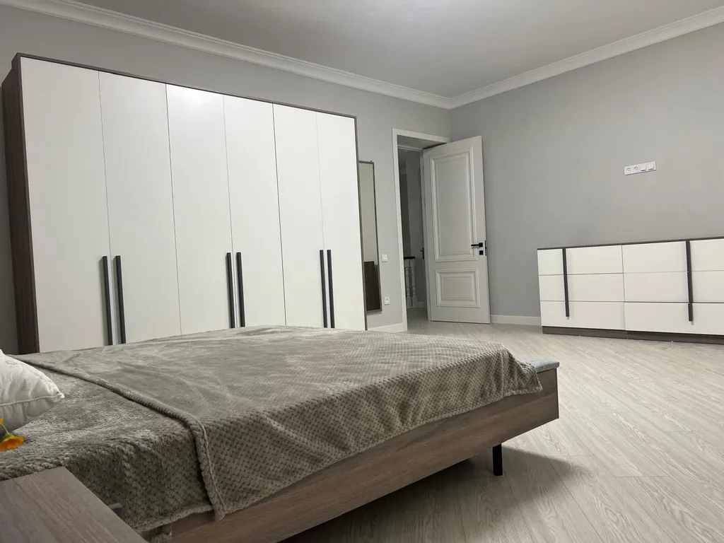 5-комнатный Дом