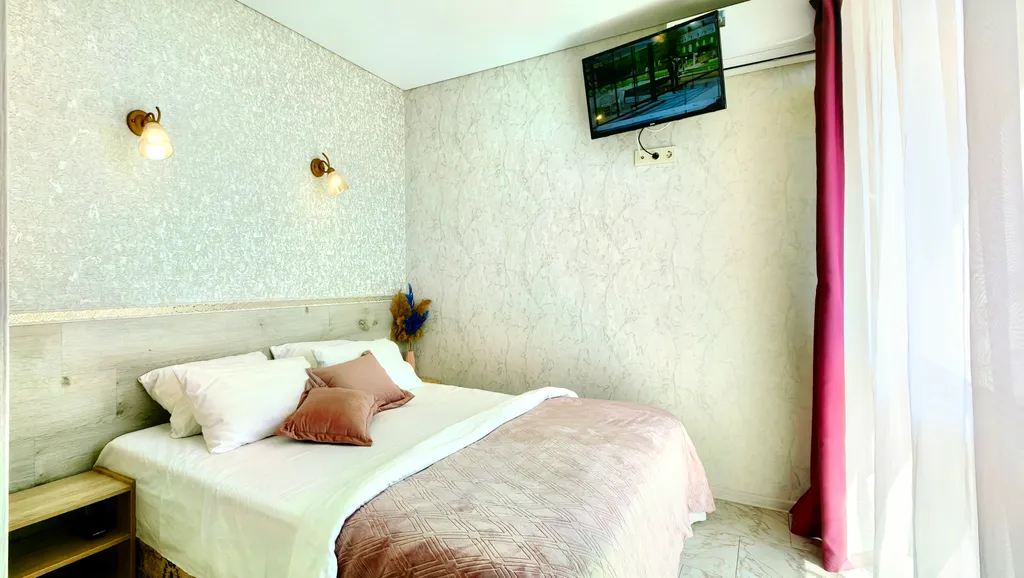 Квартира Двухкомнатные апарты с изолированными комнатами/кухня/стиралка/балконы — Судак