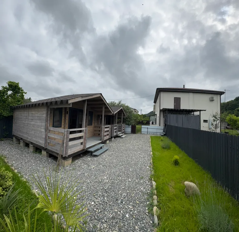 Коттедж Комфортные летние домики на море — Сухум