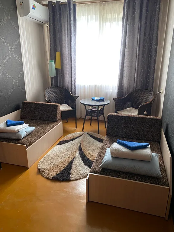 Море со всех окон/2-х комнатная в Алупке