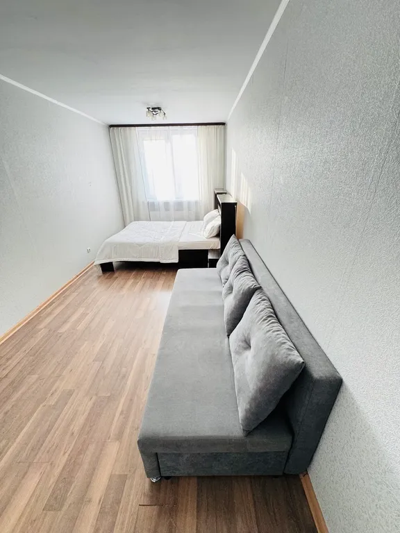 Квартира у метро на Щорса