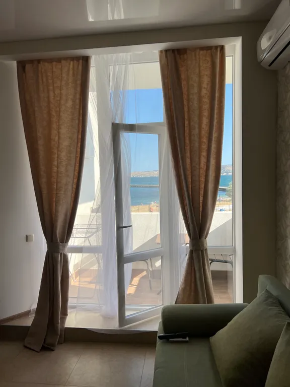 Квартира-студия на берегу моря