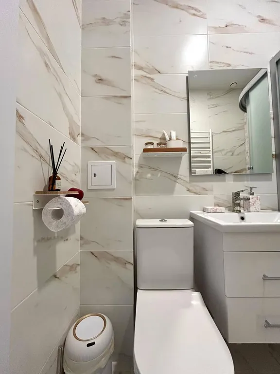 Квартира Апартаменты "AzurGarden" — Варваровка