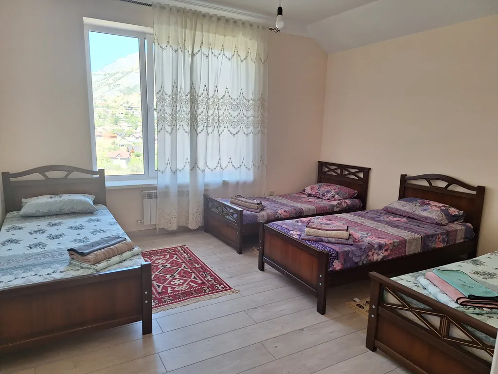 Домик на холме