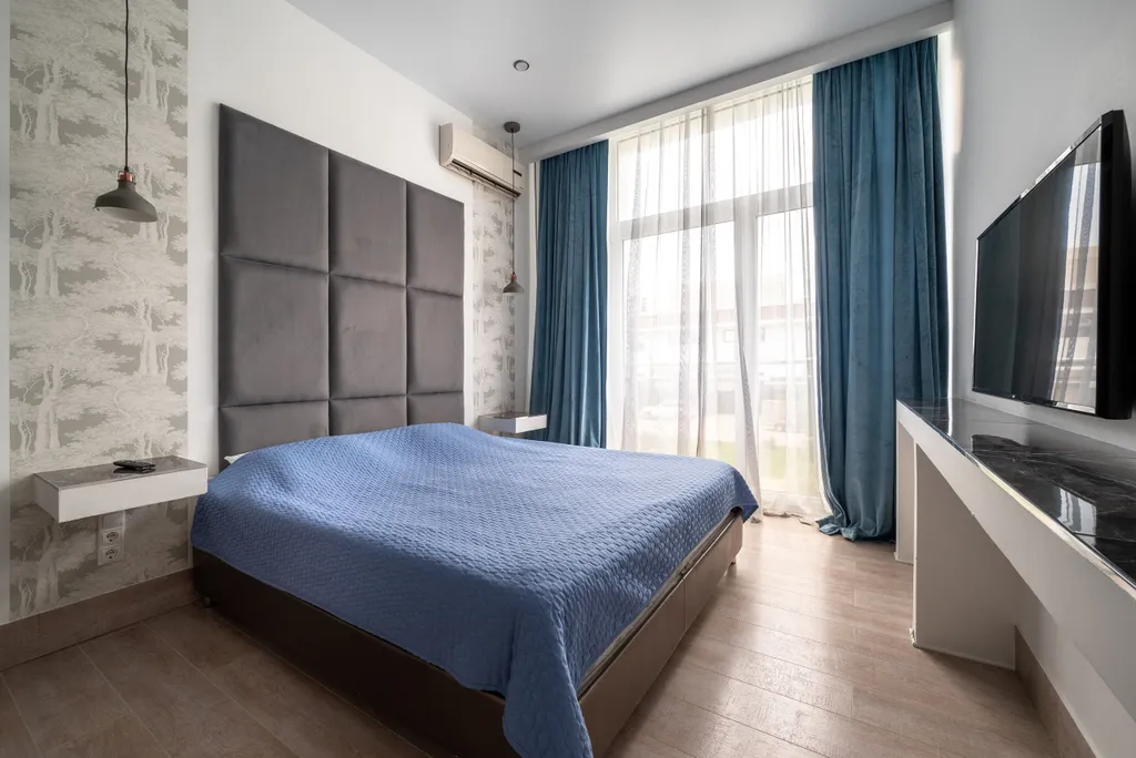 Четырехкомнатная восьмиместная квартира рядом с морем