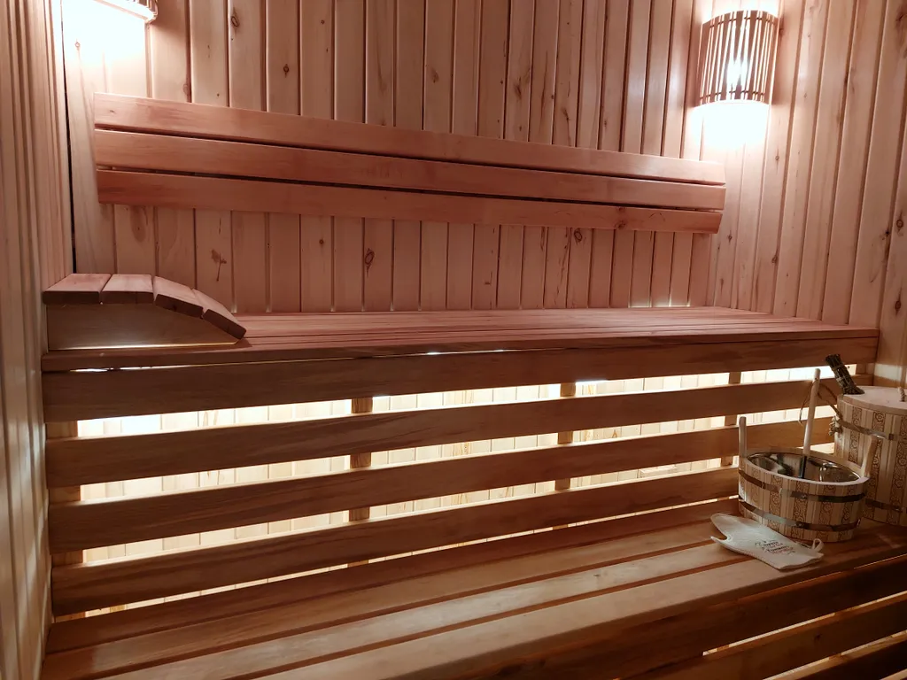 Просторный дом с баней для вашего отдыха рядом с Минском