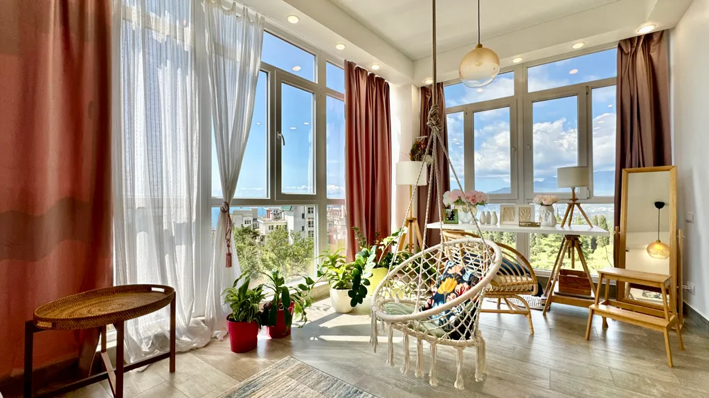 Квартира с дизайнерским ремонтом и видом на море Восход Ялта