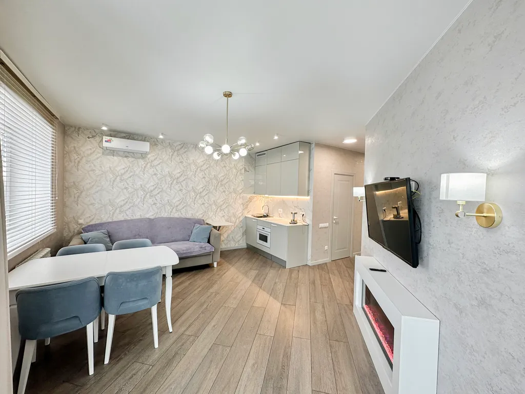 Элитная евродвушка с дизайнерским ремонтом на берегу реки Волга