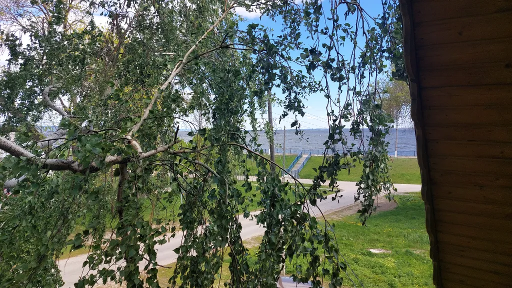 Дом на набережной в центре города