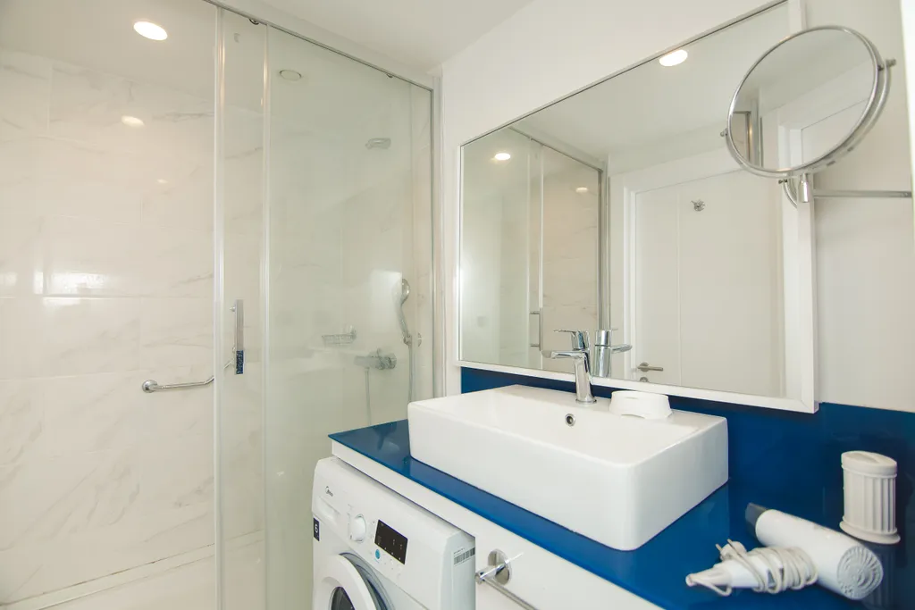 Студия с видом на море