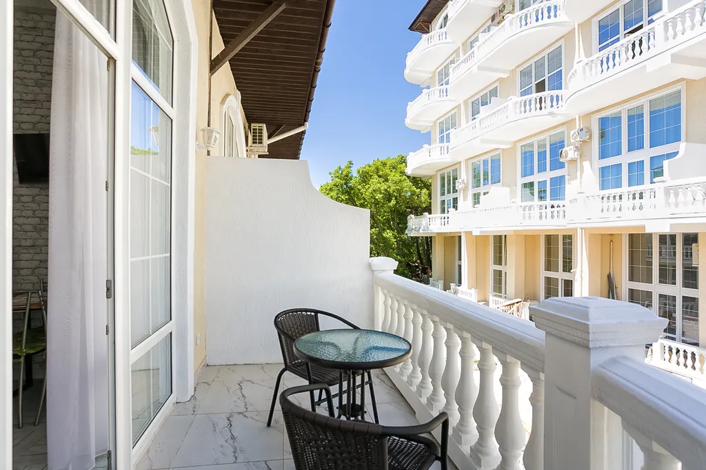 Квартира Новая двухуровневая студия в Алупке — аренда посуточно в Алупка