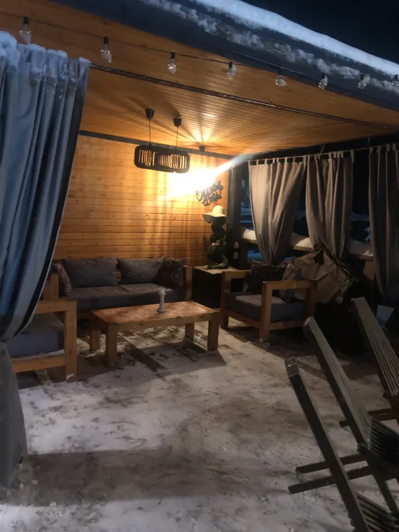 Новая вилла с горячей джакузи в террасе в черте города