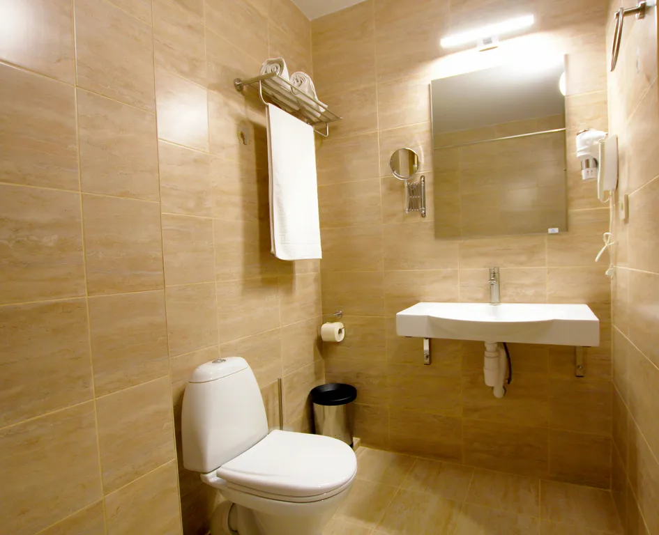 Номер двухкомнатный люкс с балконом у самого моря, с бассейном