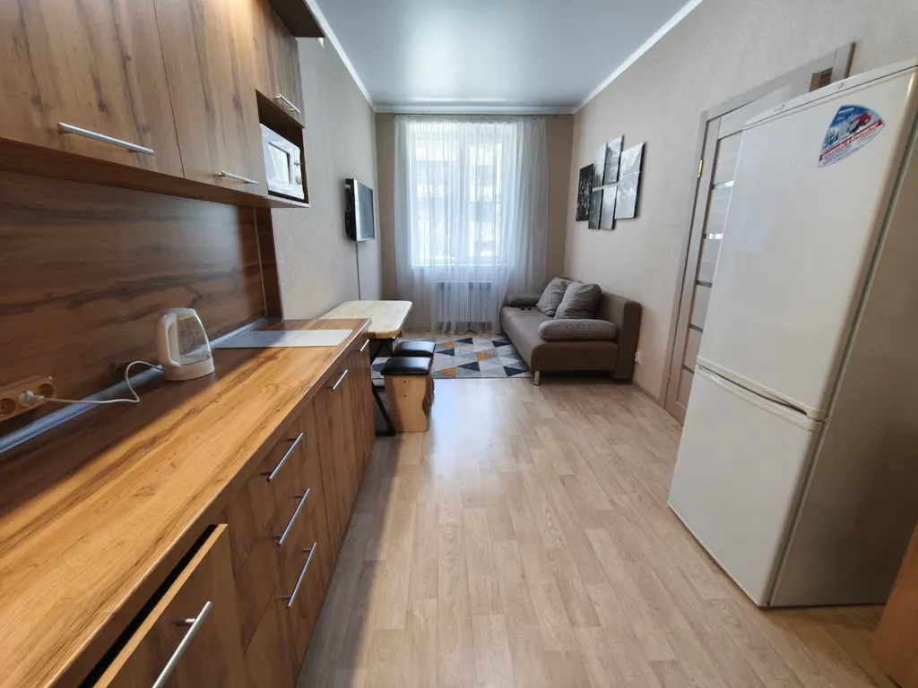 Квартира на берегу озера банное в лесной чаще из лиственниц