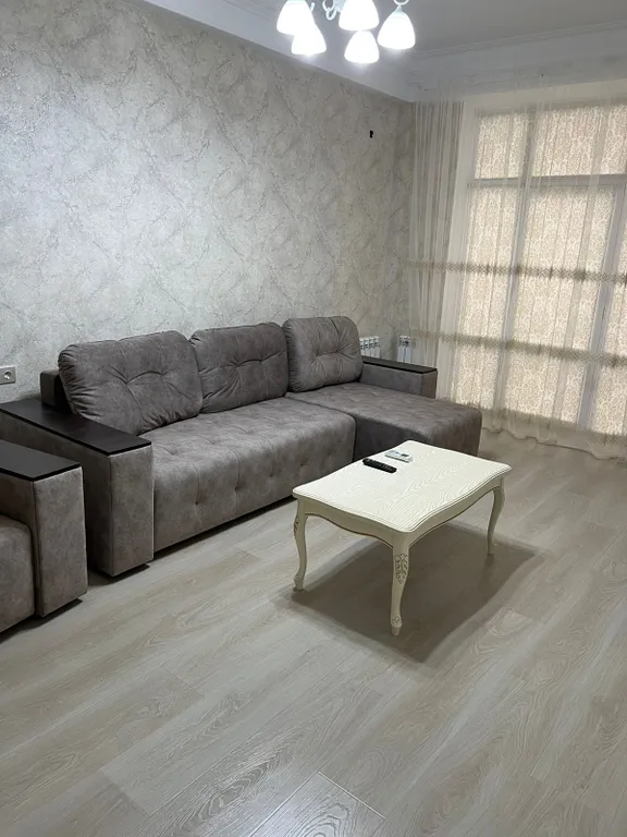 Уютная квартира в центре города, с видом на море