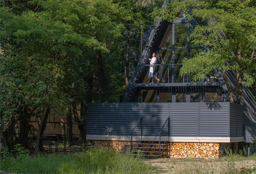 Коттедж 2-комнатный Дом — Светлый